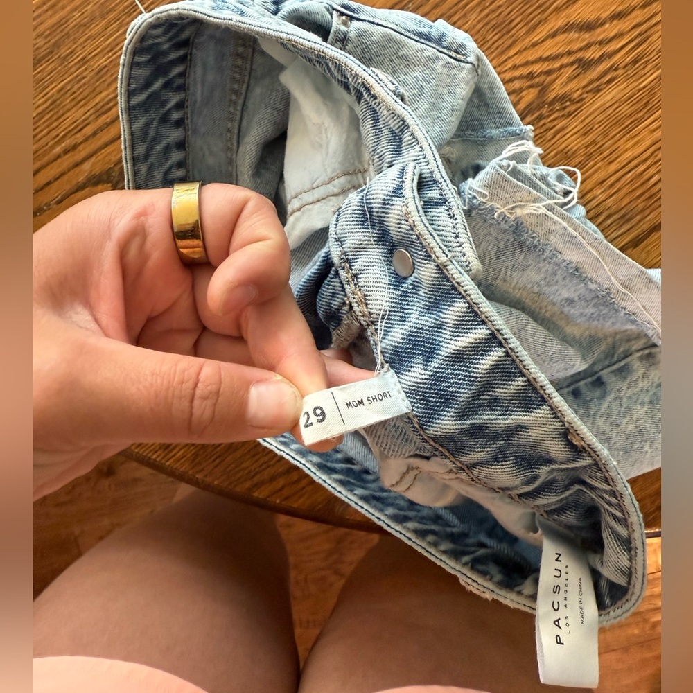 Pacsun Mom Short - Picture 2 of 5